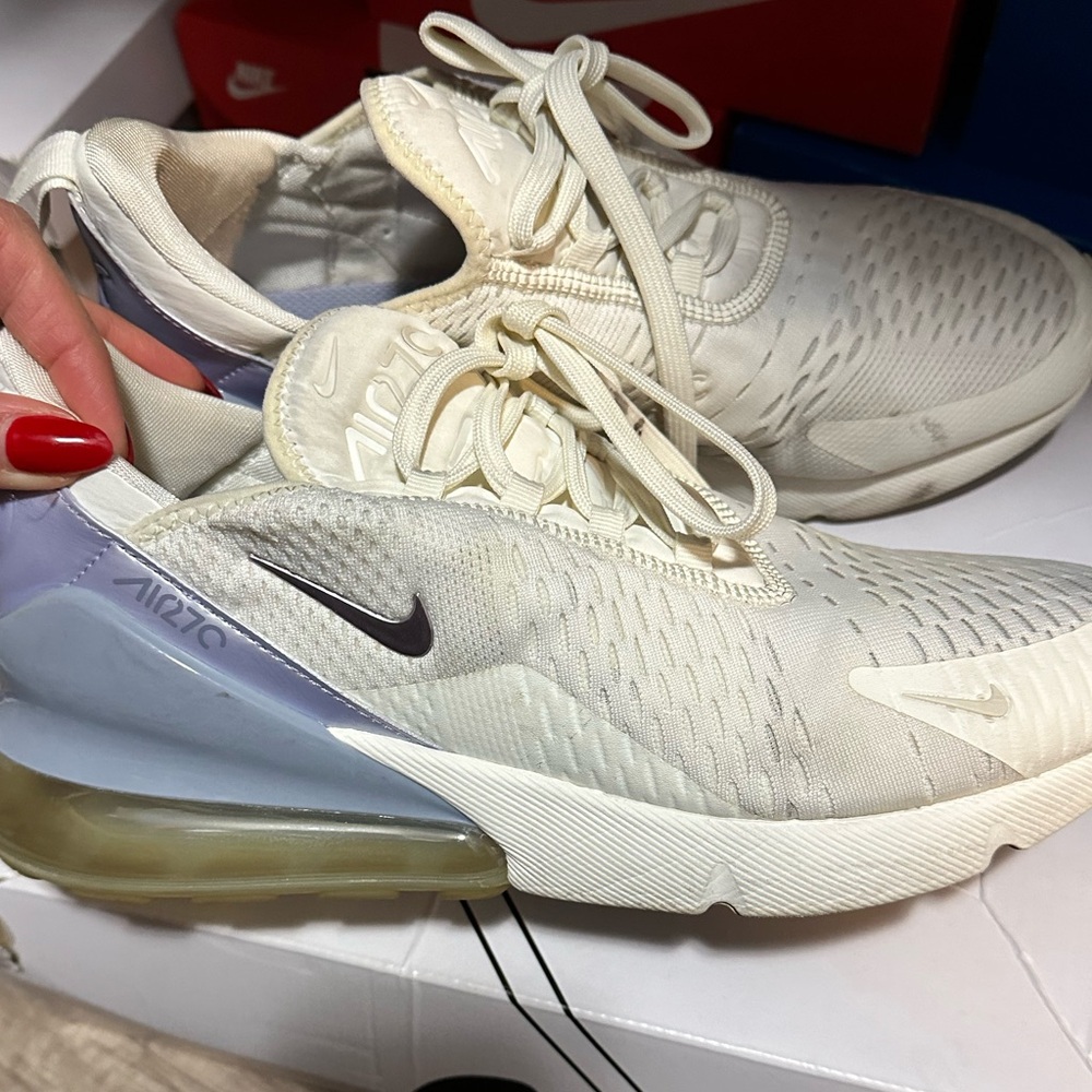 Nike Air Max 270